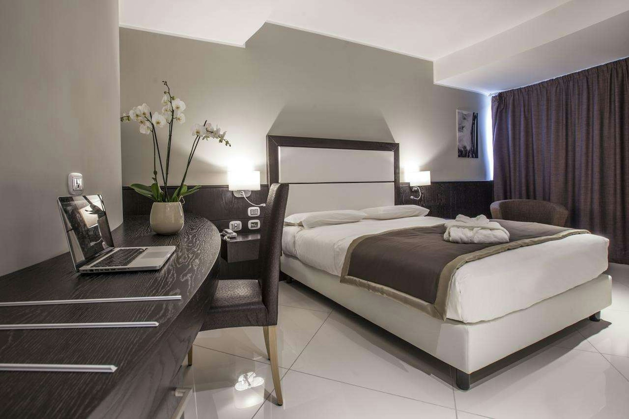 Marconi Hotel 19/63