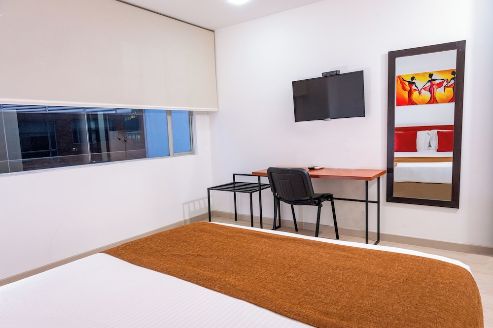 122 Plaza Apartahotel 38/56