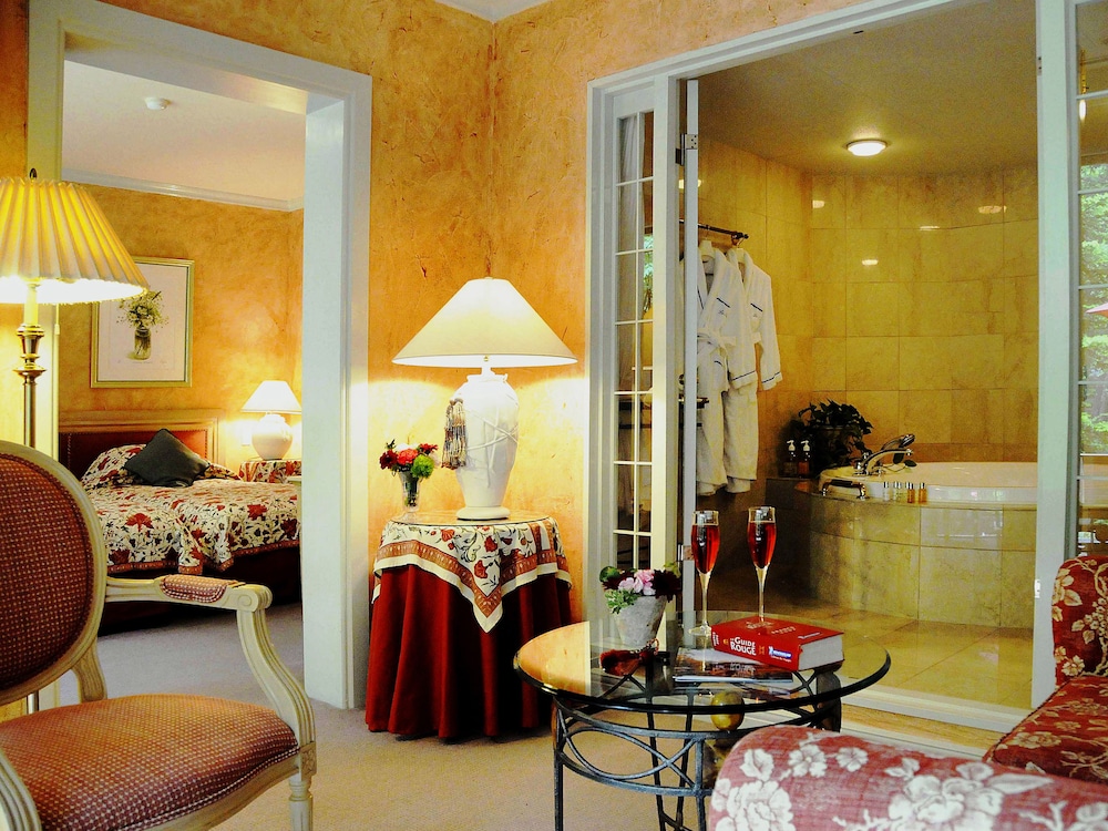 Hotel La Neige Higashi Kan 64/80