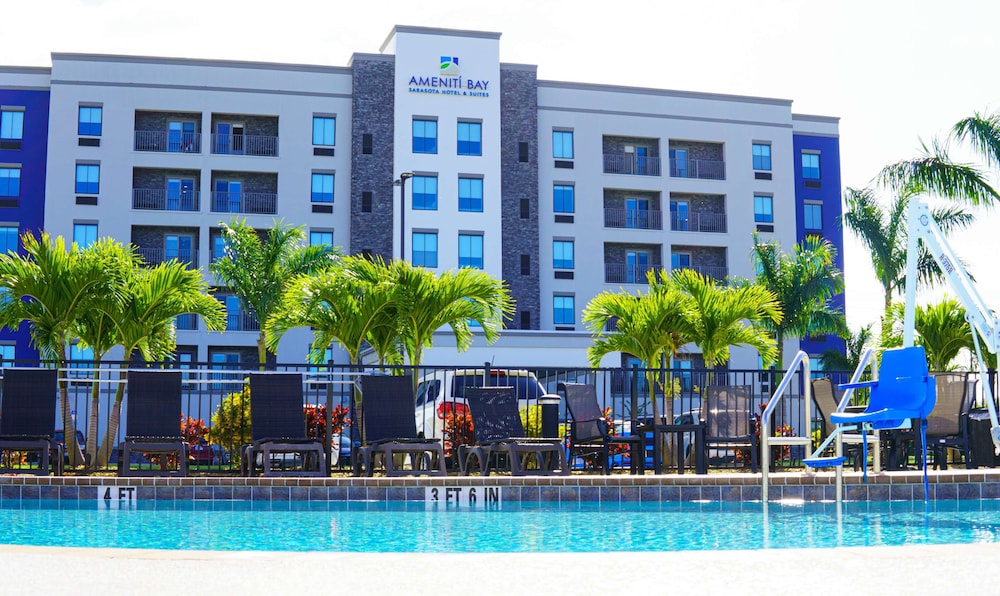 Coral Pointe Sarasota, an Ascend Collection Hotel 7/37