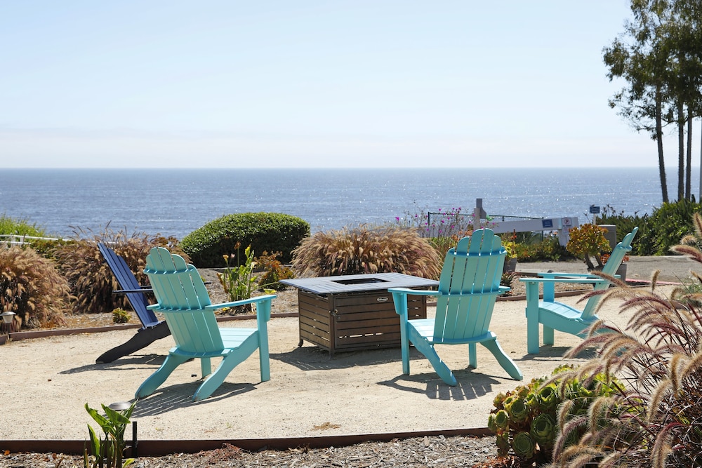 Tides Oceanview Inn & Cottages 37/50