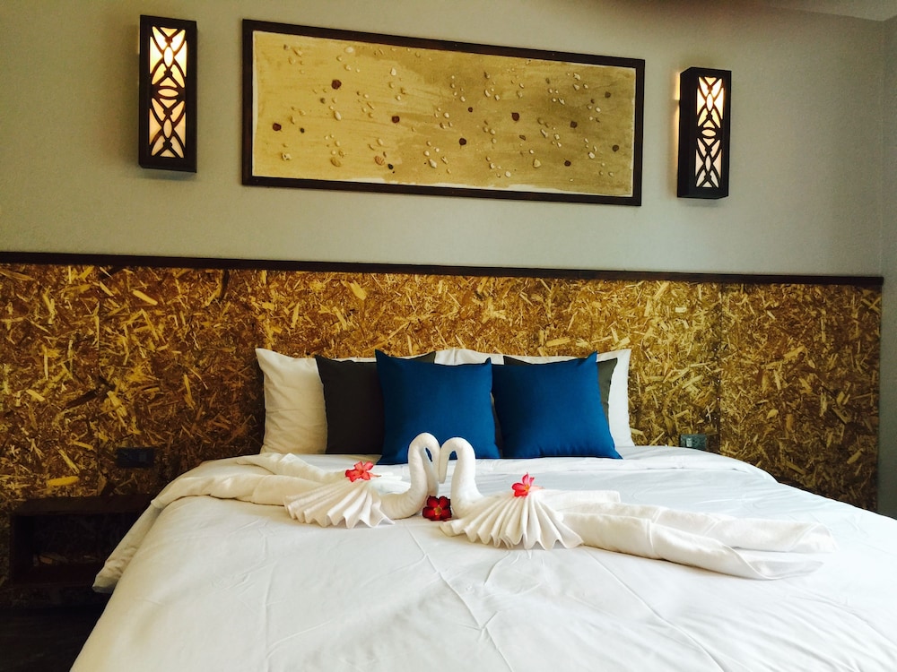 The Hip Resort @ Phi Phi 24/58