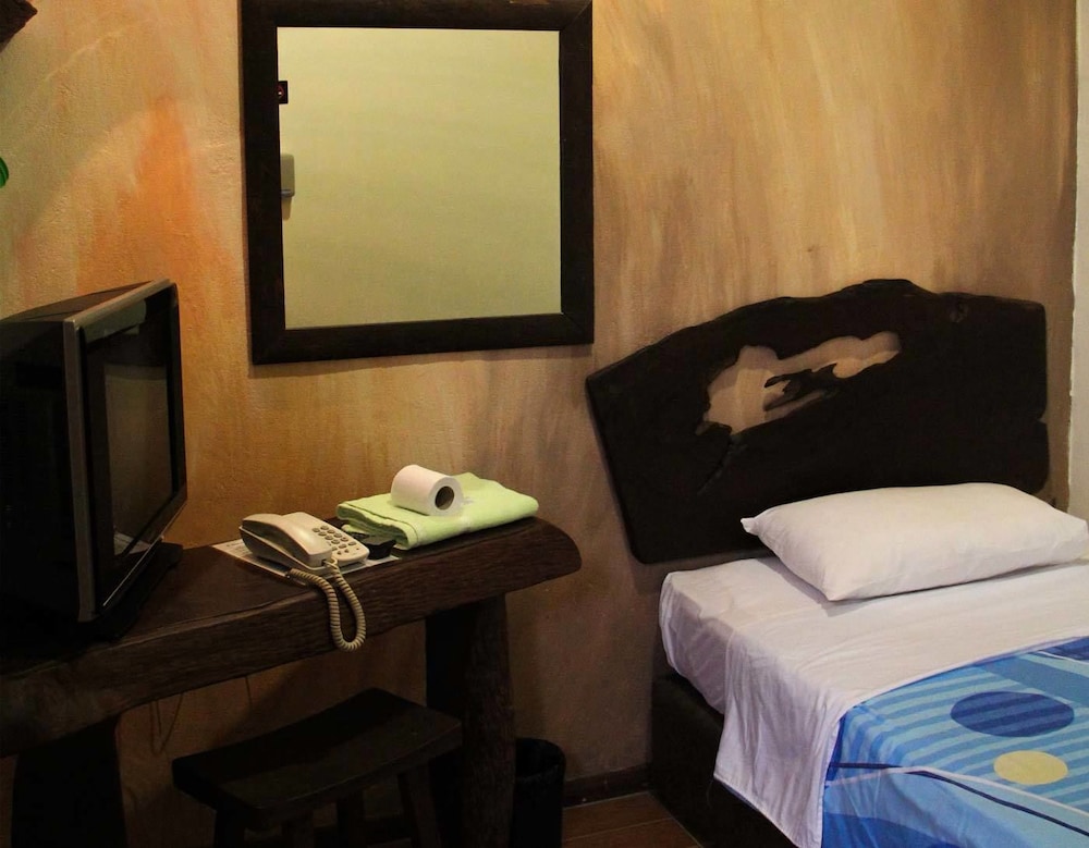 Kuching Waterfront Lodge 36/40