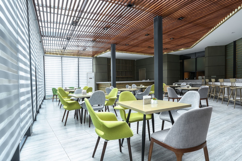 Atour S Hotel (Chengdu Chunxi) 27/40
