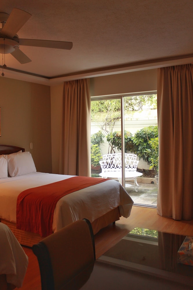 HOTEL SAN CARLOS 44/85