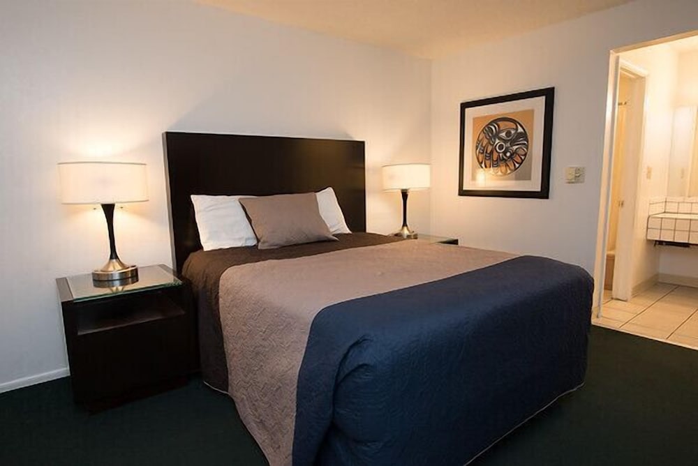 Cougar Land Motel 17/64