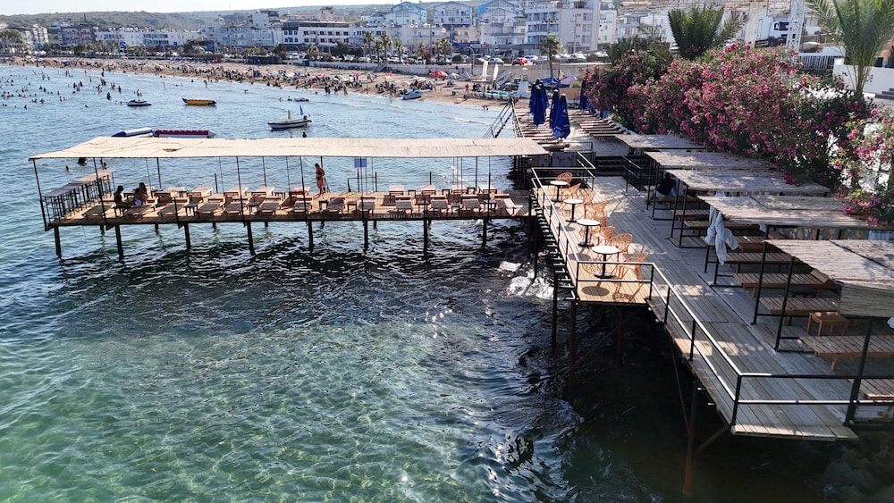 Tepe Beach Hotel 19/20