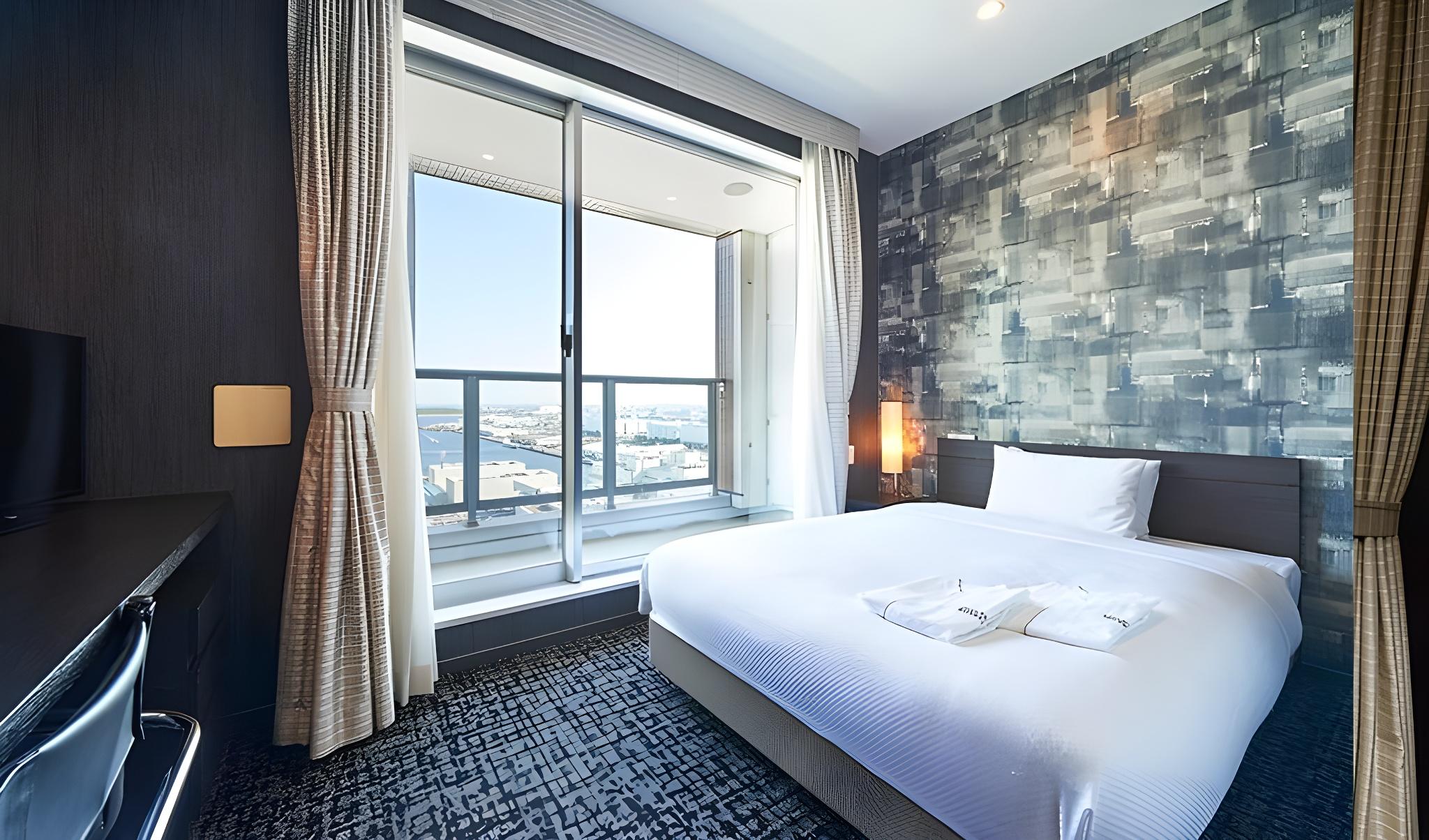 Premium, Single, Double Bed, Bay Side, Smoking