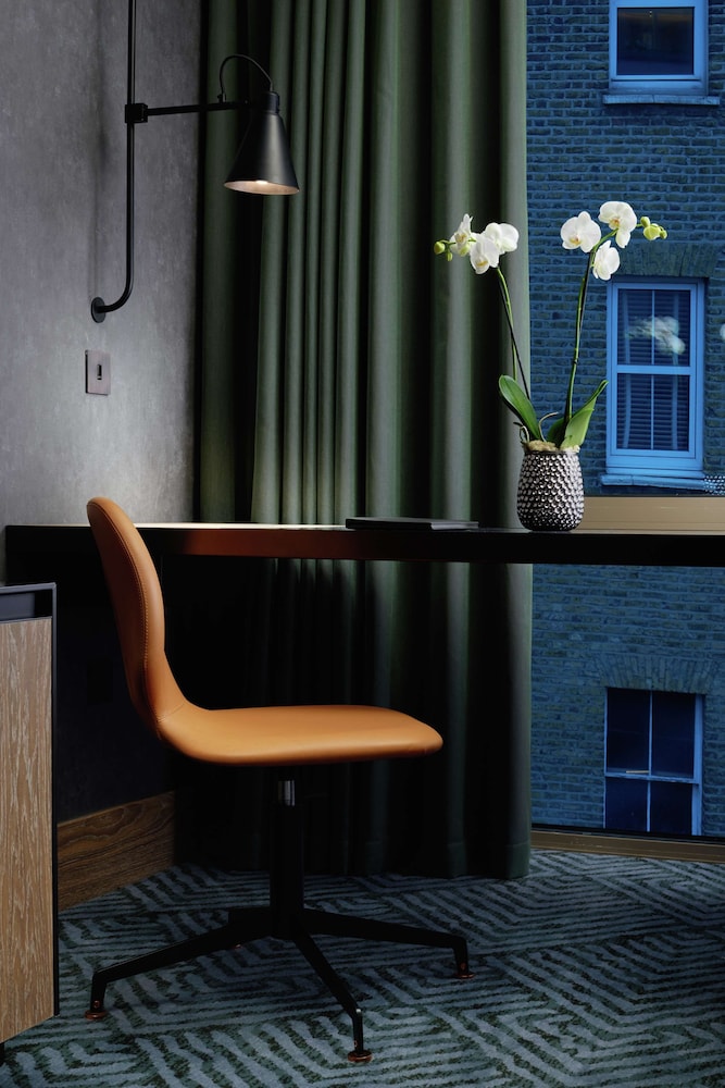 Hilton London Bankside 64/66