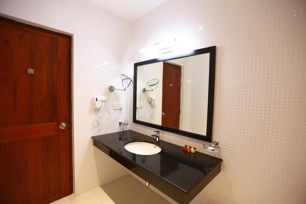 Royal Kandyan 24/24