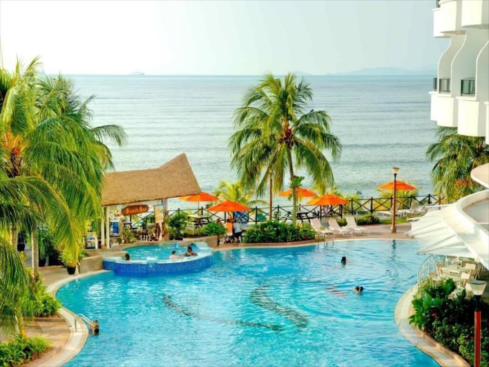 Flamingo Hotel by The Beach Penang 37/43