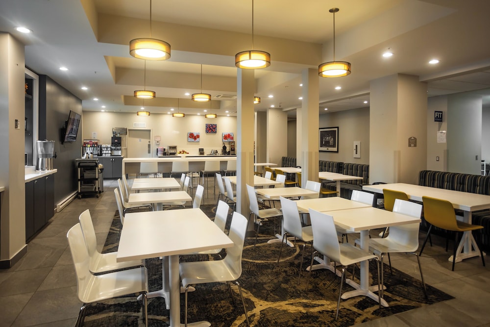 Microtel Inn & Suites by Wyndham Mont Tremblant 34/50