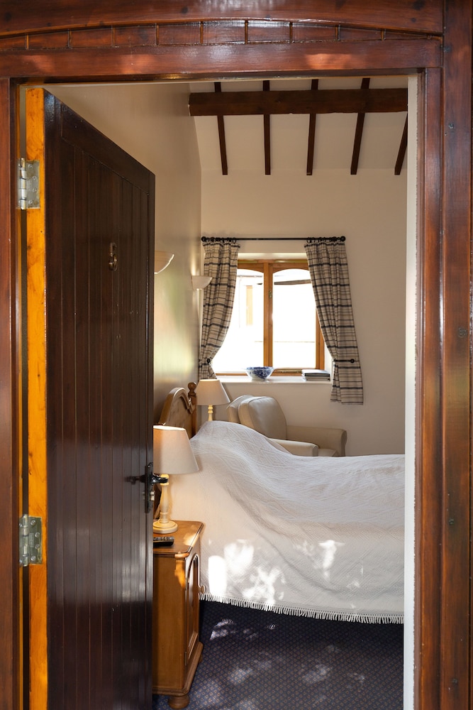 Church Farm Lodge 15/50