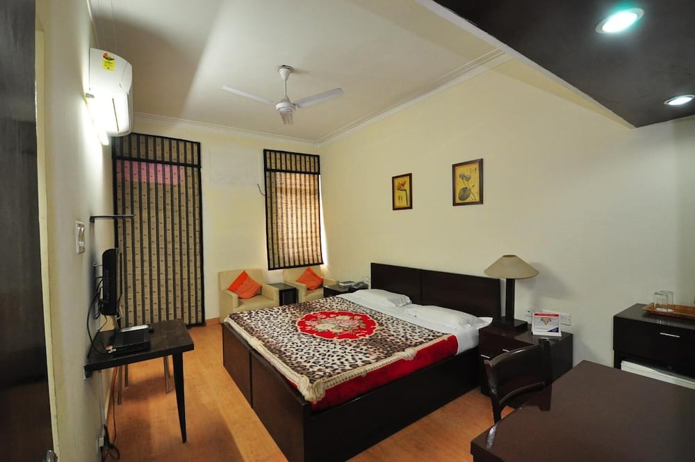 Ymca Tourist Hostel 16/43