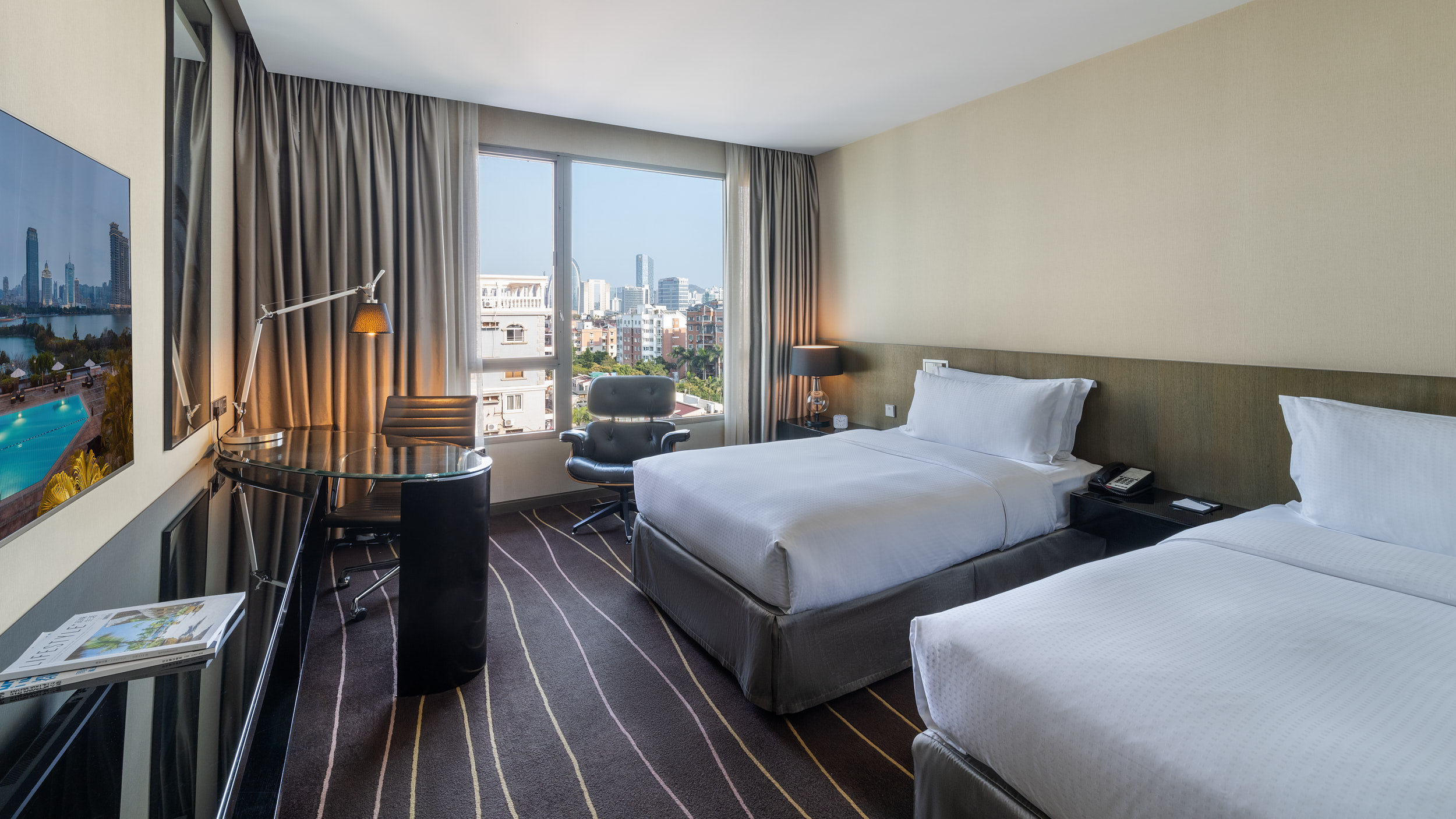 Club, Superior, Twin Beds