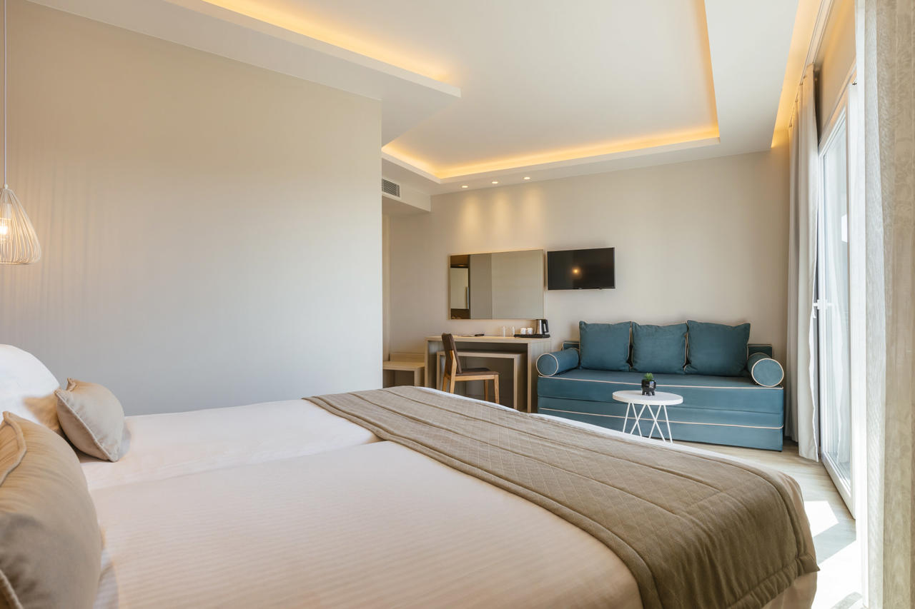 Alexandra Beach Resort & Spa 99/138