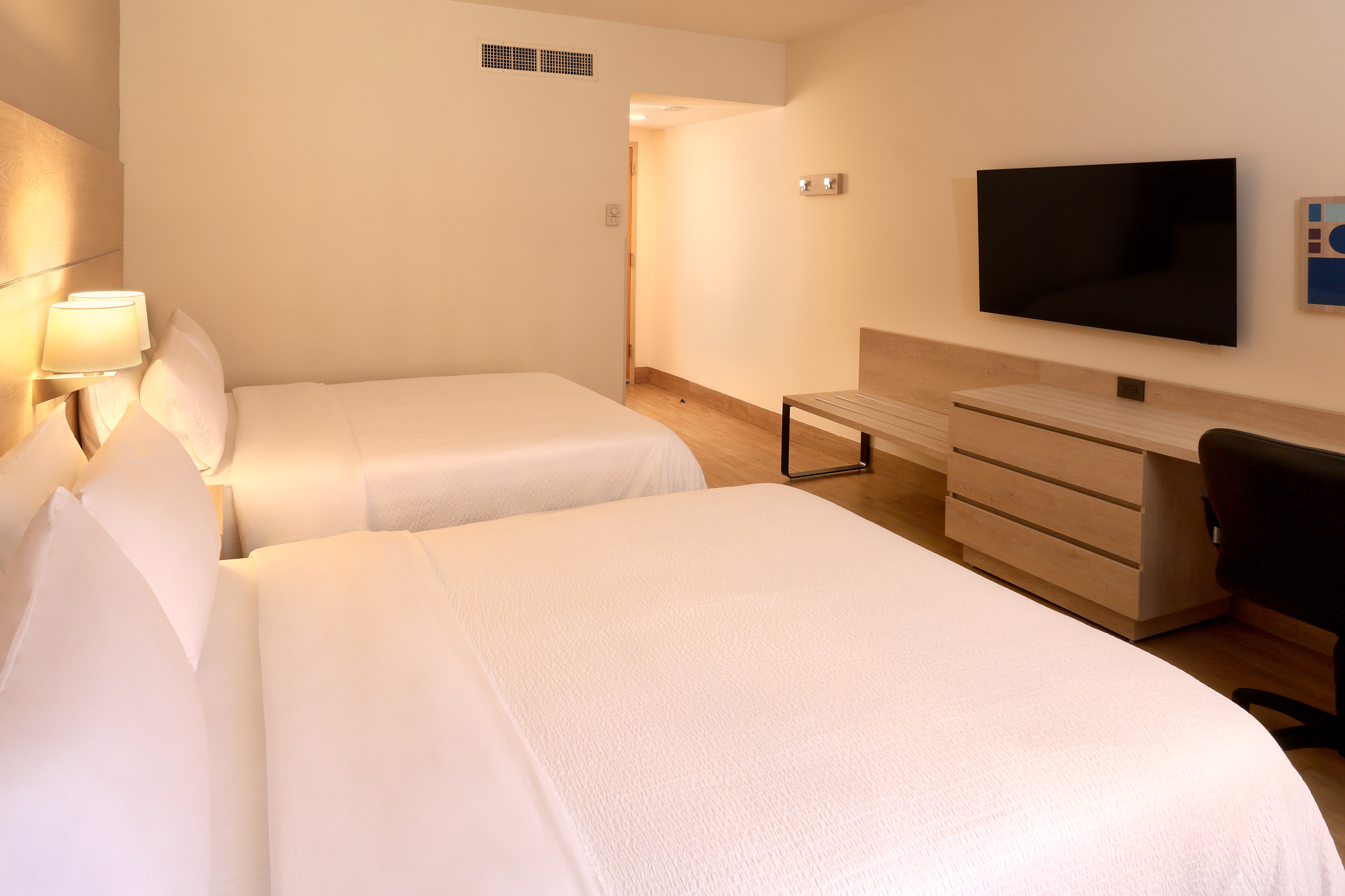 Holiday Inn Express Monterrey Galerias Sn Jeronimo 21/76