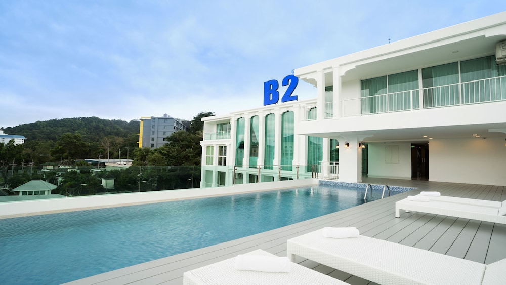 B2 Phuket Premier Hotel 6/30