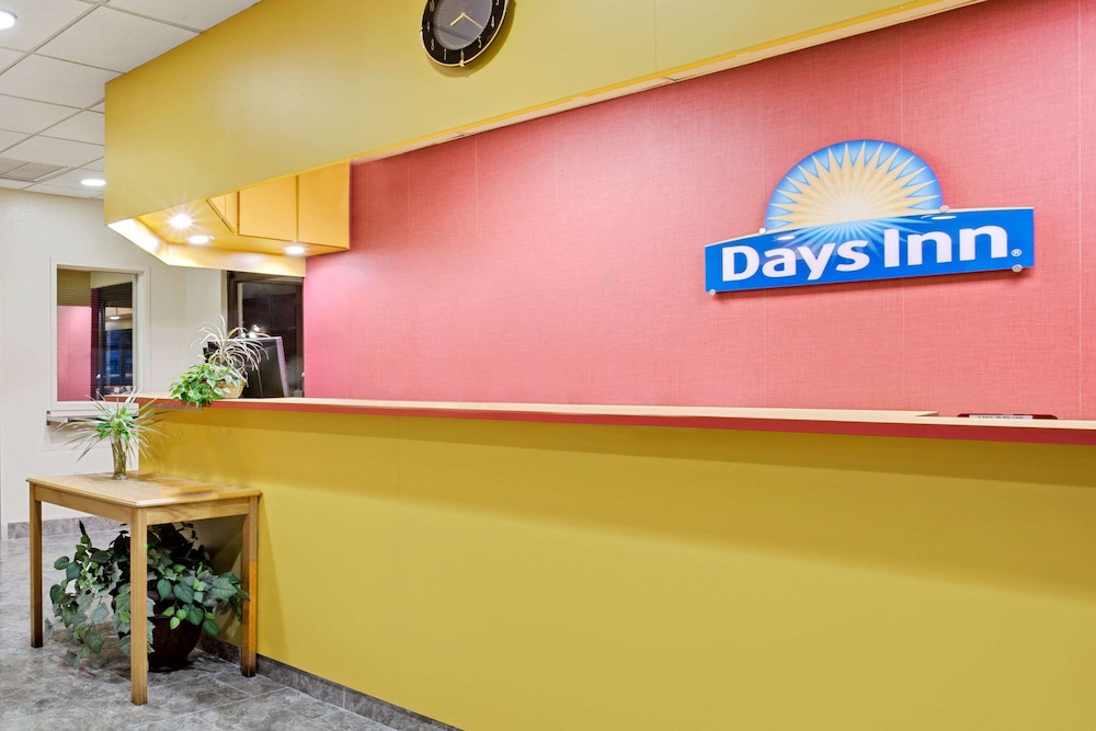 Days Inn By Wyndham Bradenton - Near The Gulf 11/43