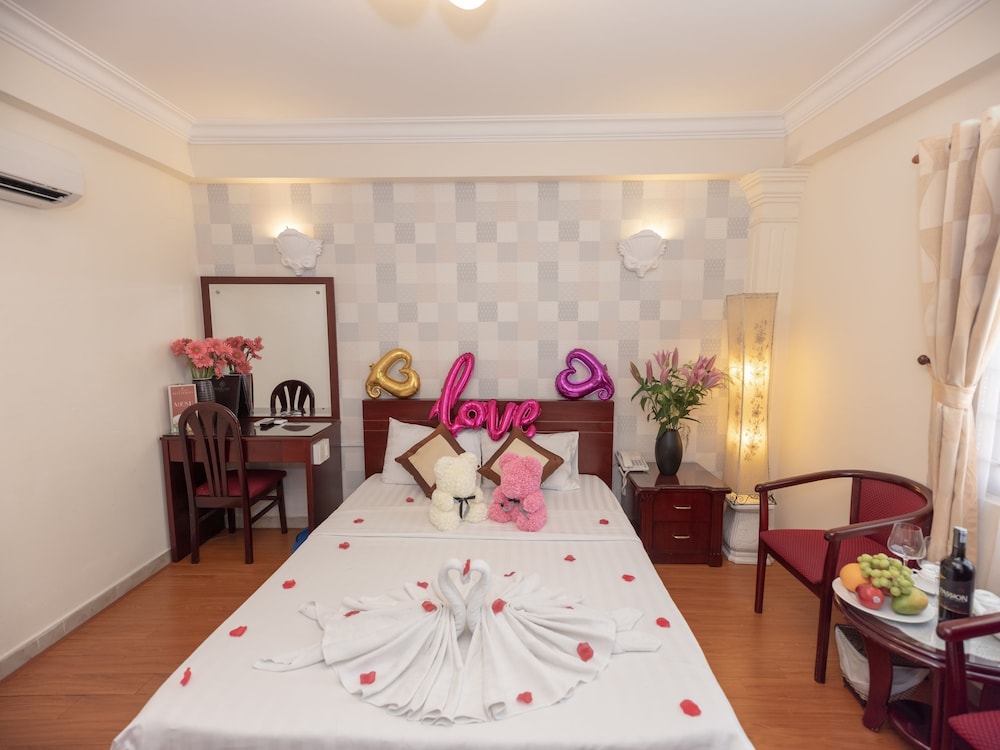 City View Hotel (ex.Hoang Lien Hotel) 39/49