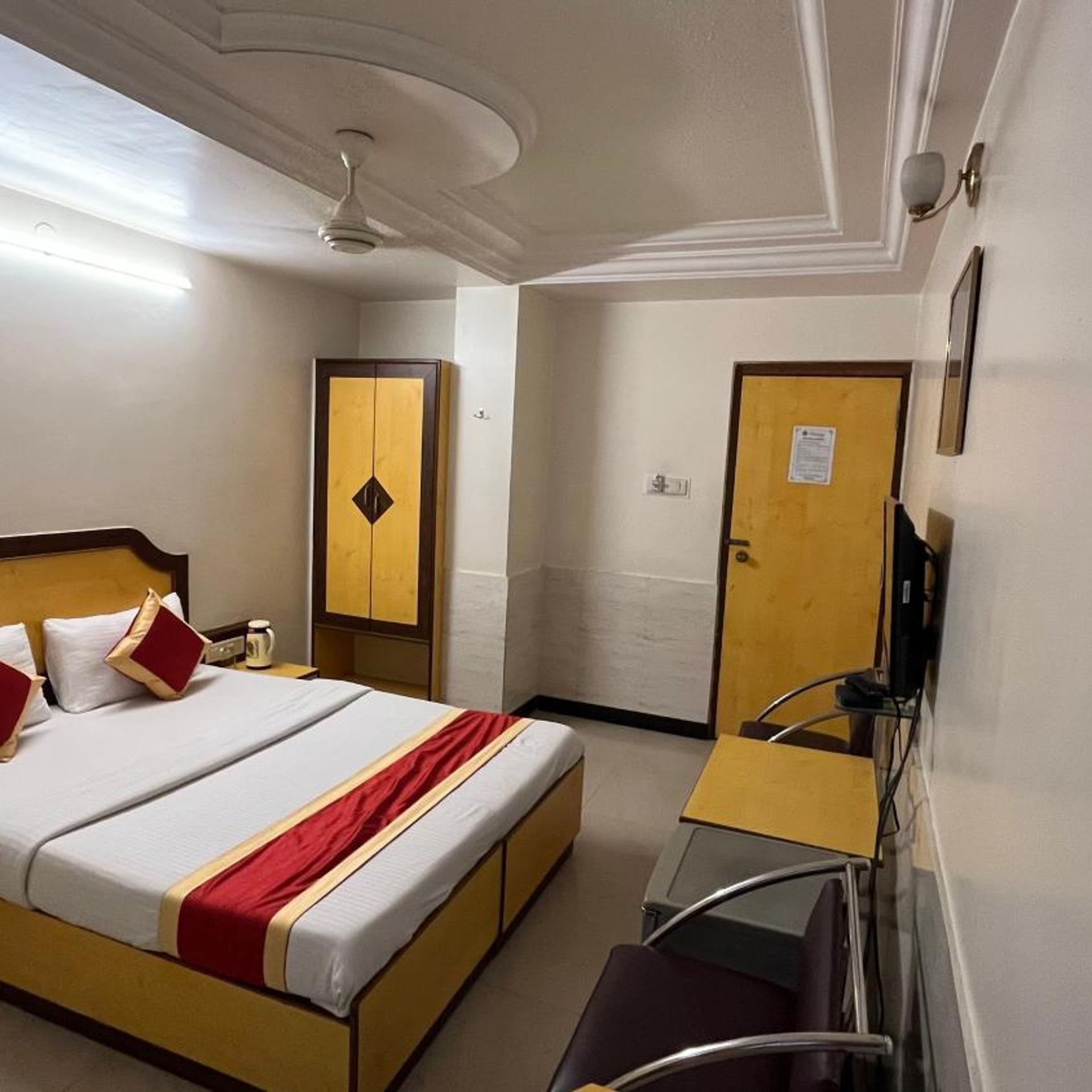 Ganga Sagari Hotel 11/20