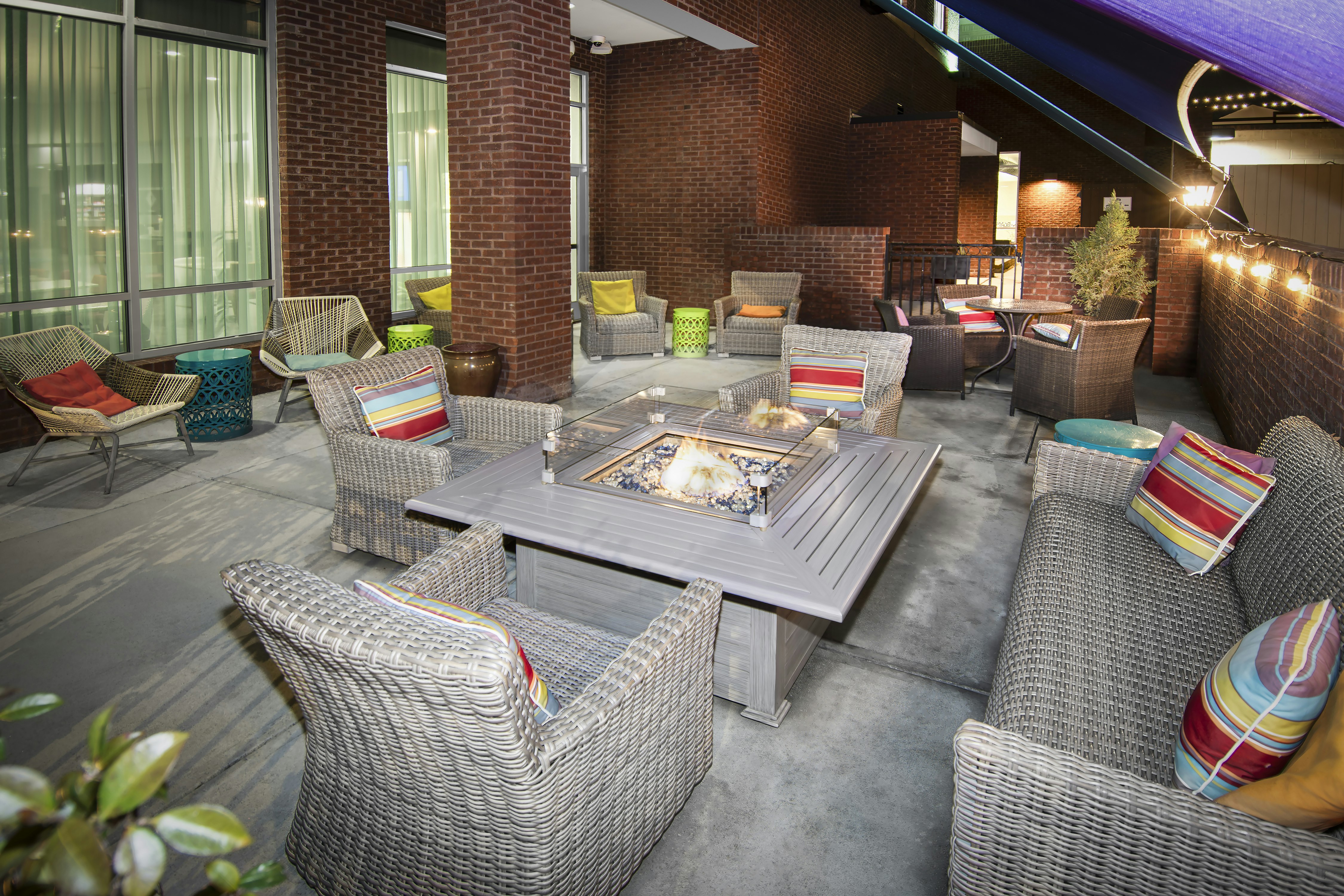 Hampton Inn and Suites Raleigh Downtown 47/75
