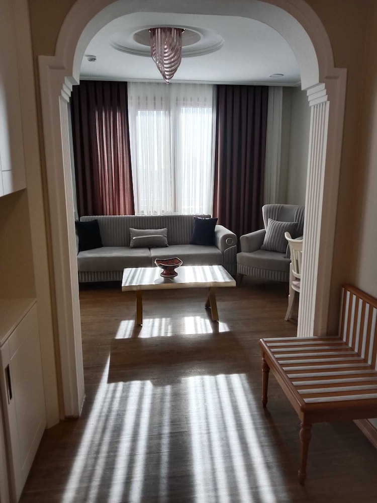 Grand Anka Hotel 36/68
