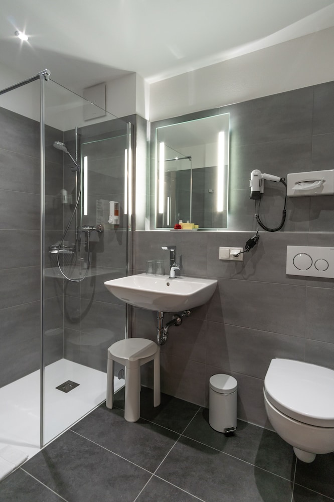 Hotel Elysee 34/37