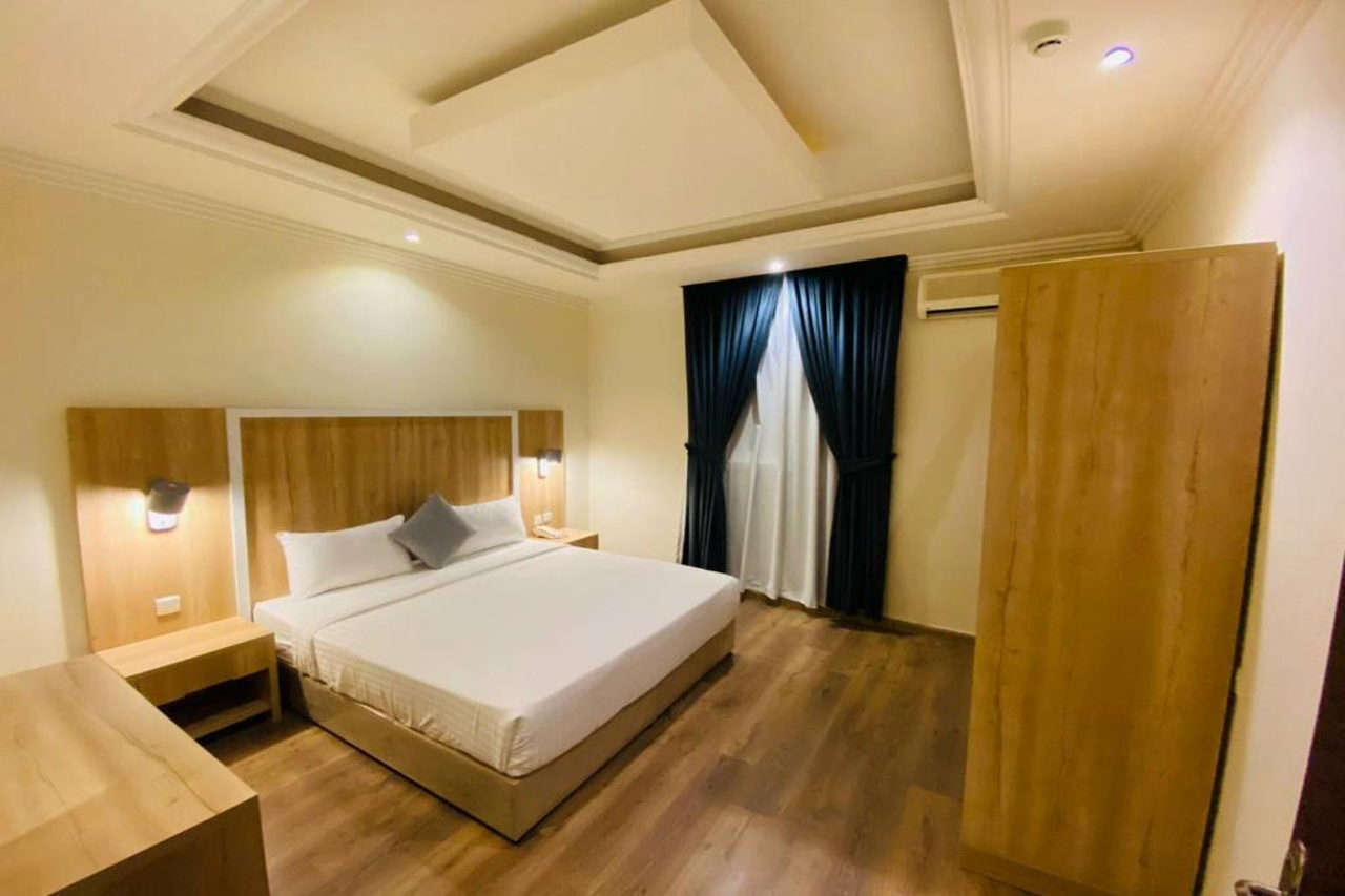 Room at Towlan Khurries, RIYADH