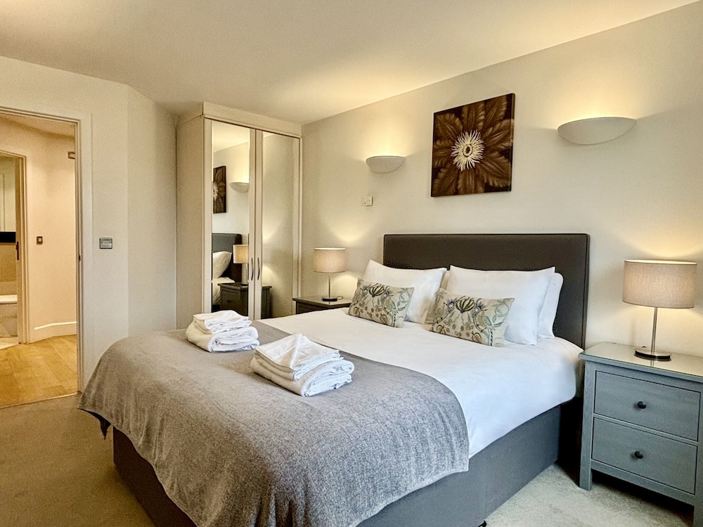 YOUR SPACE APARTMENTS - THE HAMILTONS 15/46