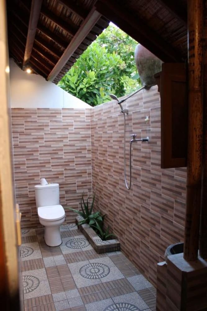 Kubu Reot Taman Asri 40/40