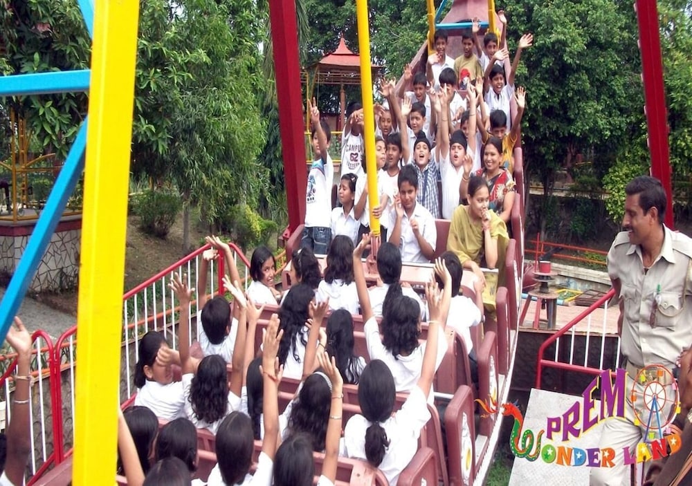 MB Greens Clarks Inn Moradabad 44/50