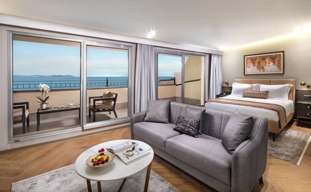 Mula Hotel 28/50