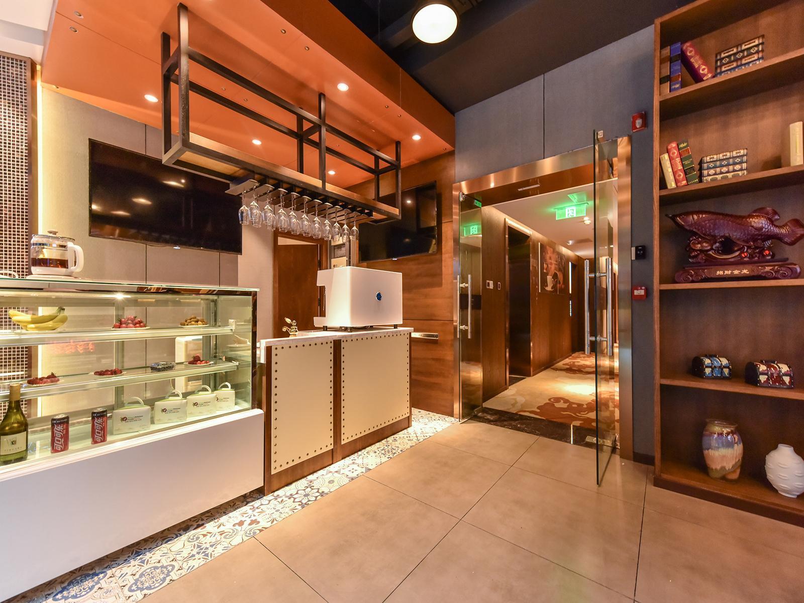 JAMES JOYCE COFFETEL Beijing (Shashikou Xiejie) 17/54