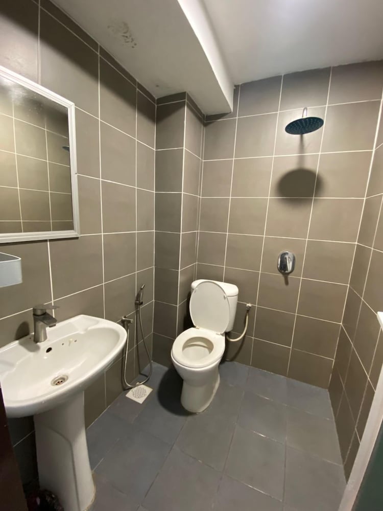 The Garden Inn 18/20