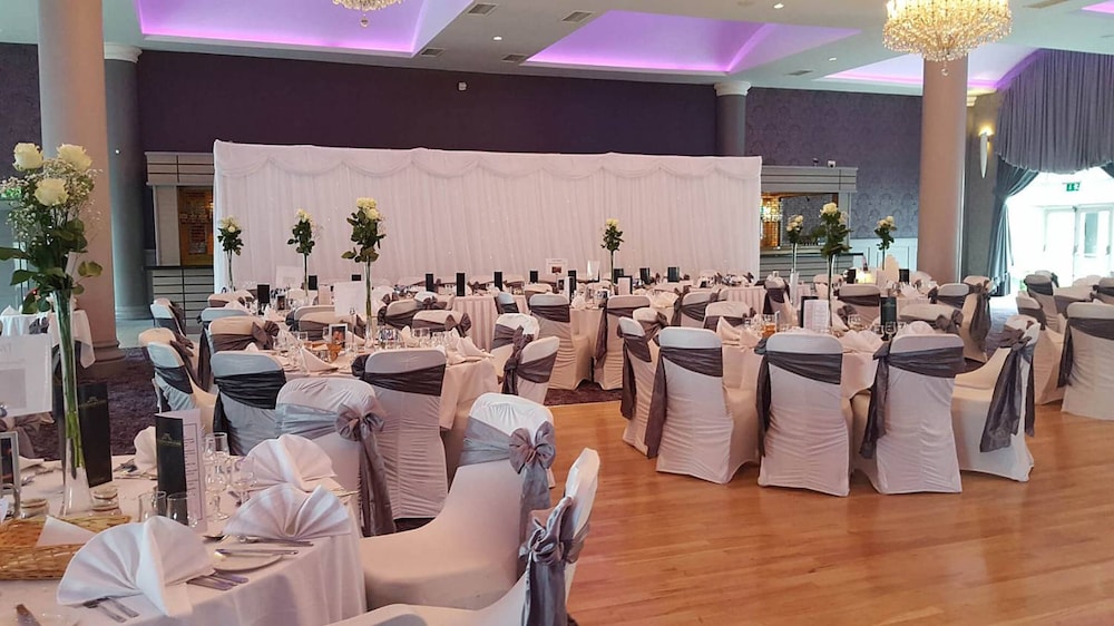 Rochestown Park 34/48