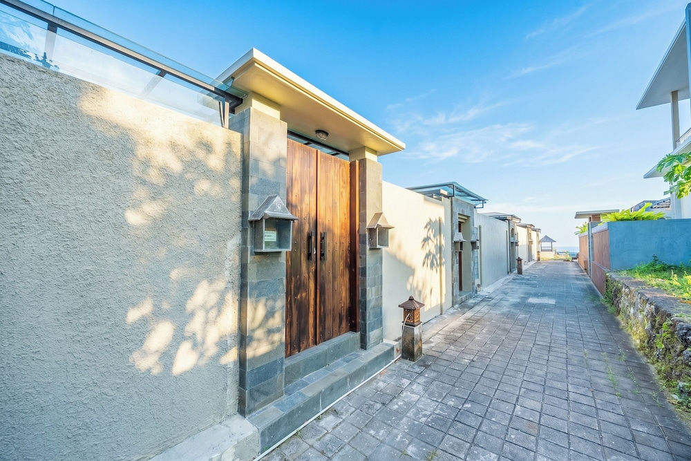 The Ocean Views Luxury Villas & Apartment by ZUZU 65/73