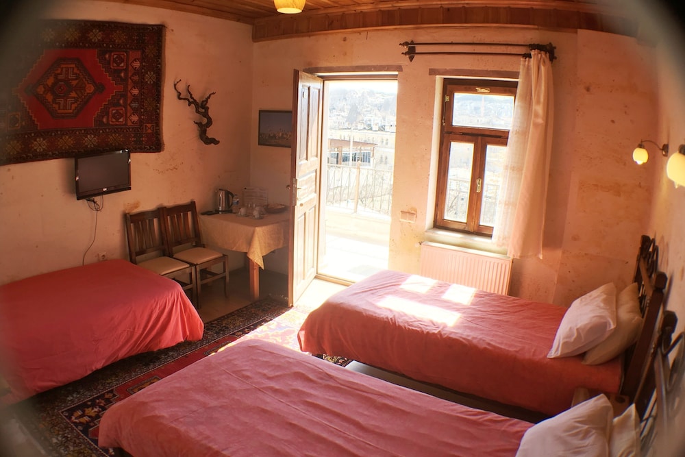 Kemal's Guest House 20/50