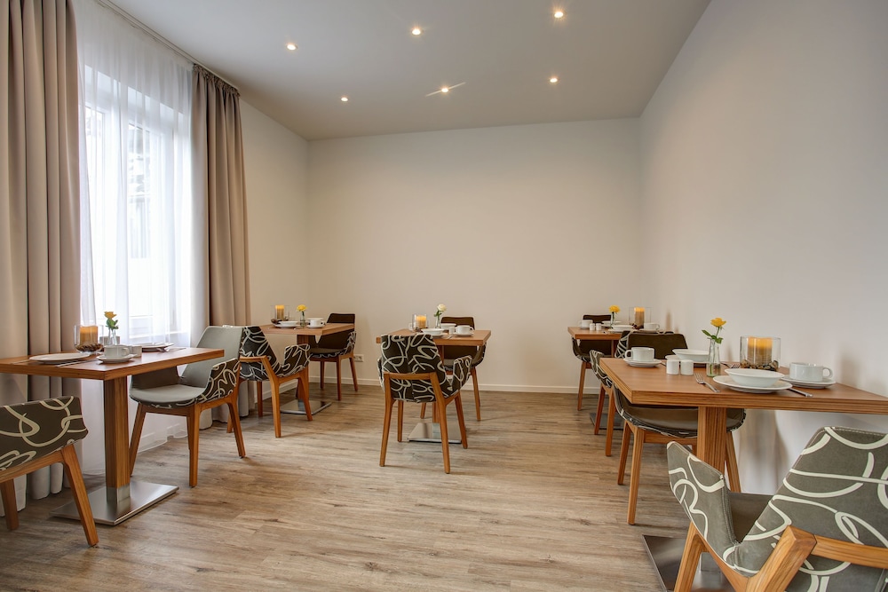 INA Boutique 030 Hannover-City 35/42