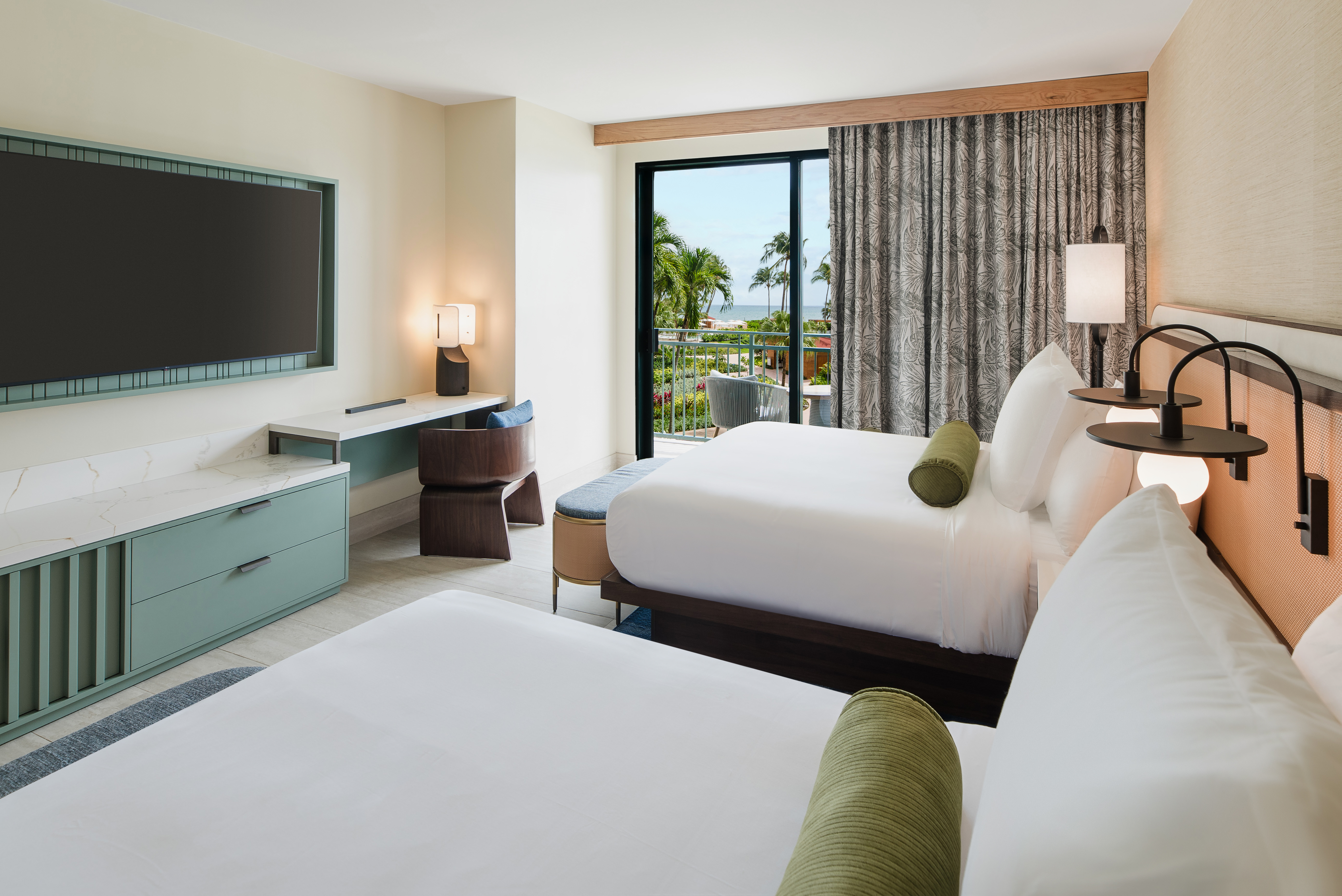 Renovated, Pool, Queen Bed