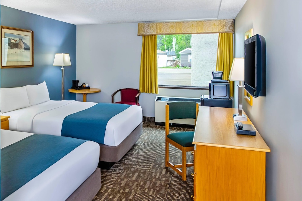 The Crestwood Hotel 23/57