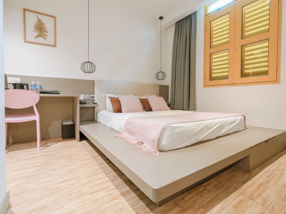 A Hotel Joo Chiat 15/50