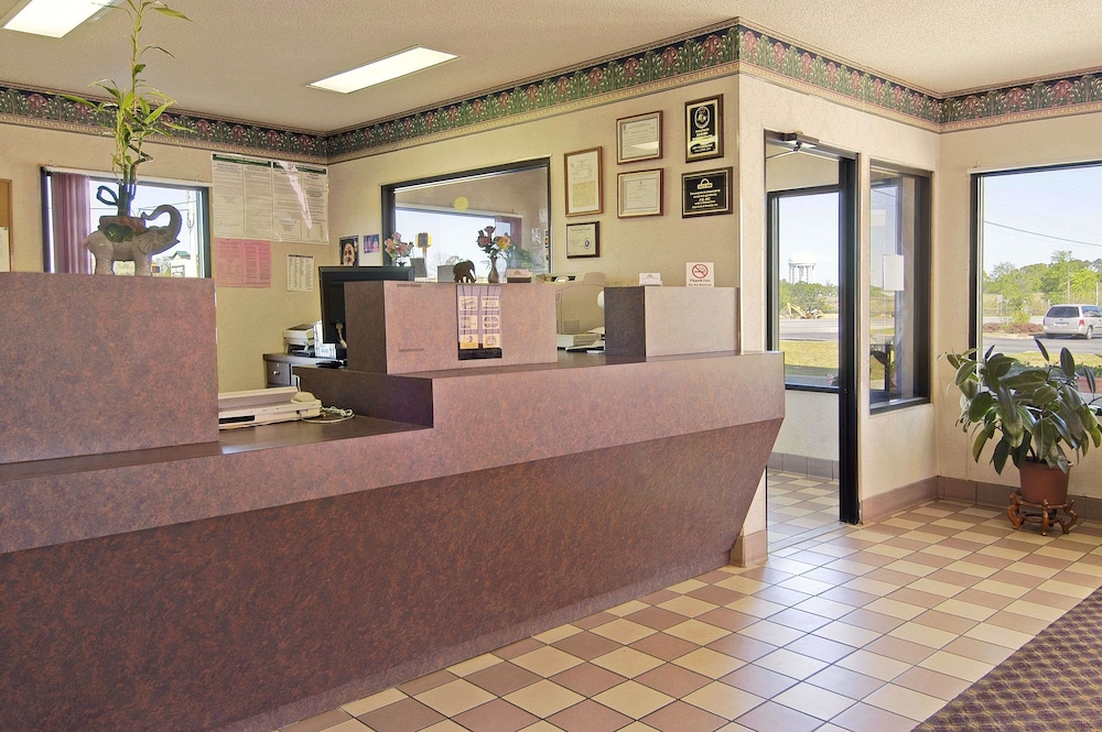 Days Inn By Wyndham Bainbridge 5/39