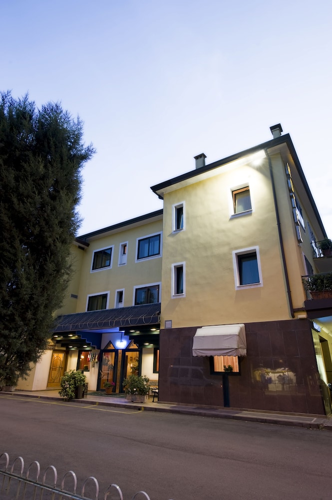 Hotel Nuova Mestre 3/69