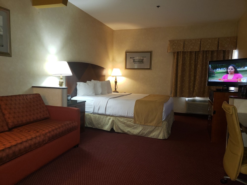 A Victory Suites Warren 11/30