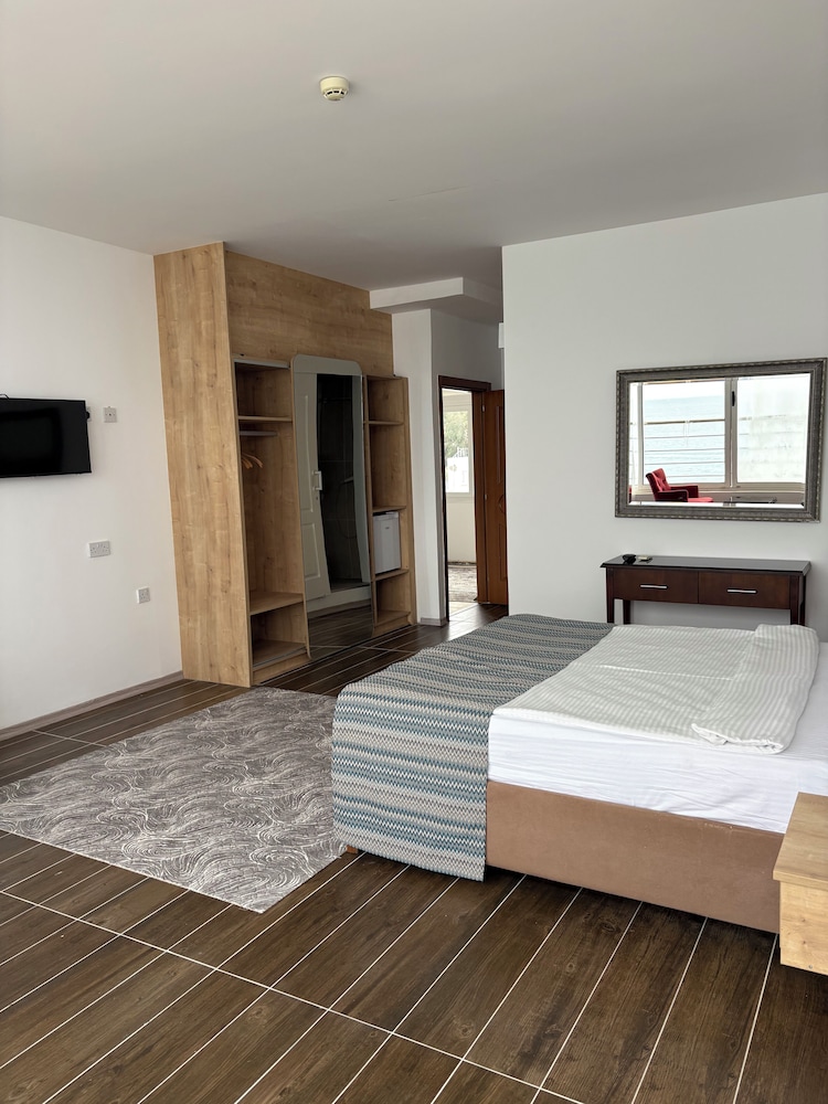 ADA BEACH HOTEL 25/50