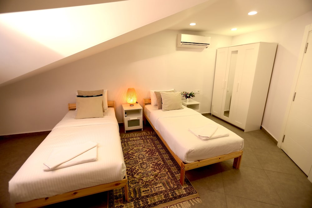 Truemar Hotels & Suites 7/50