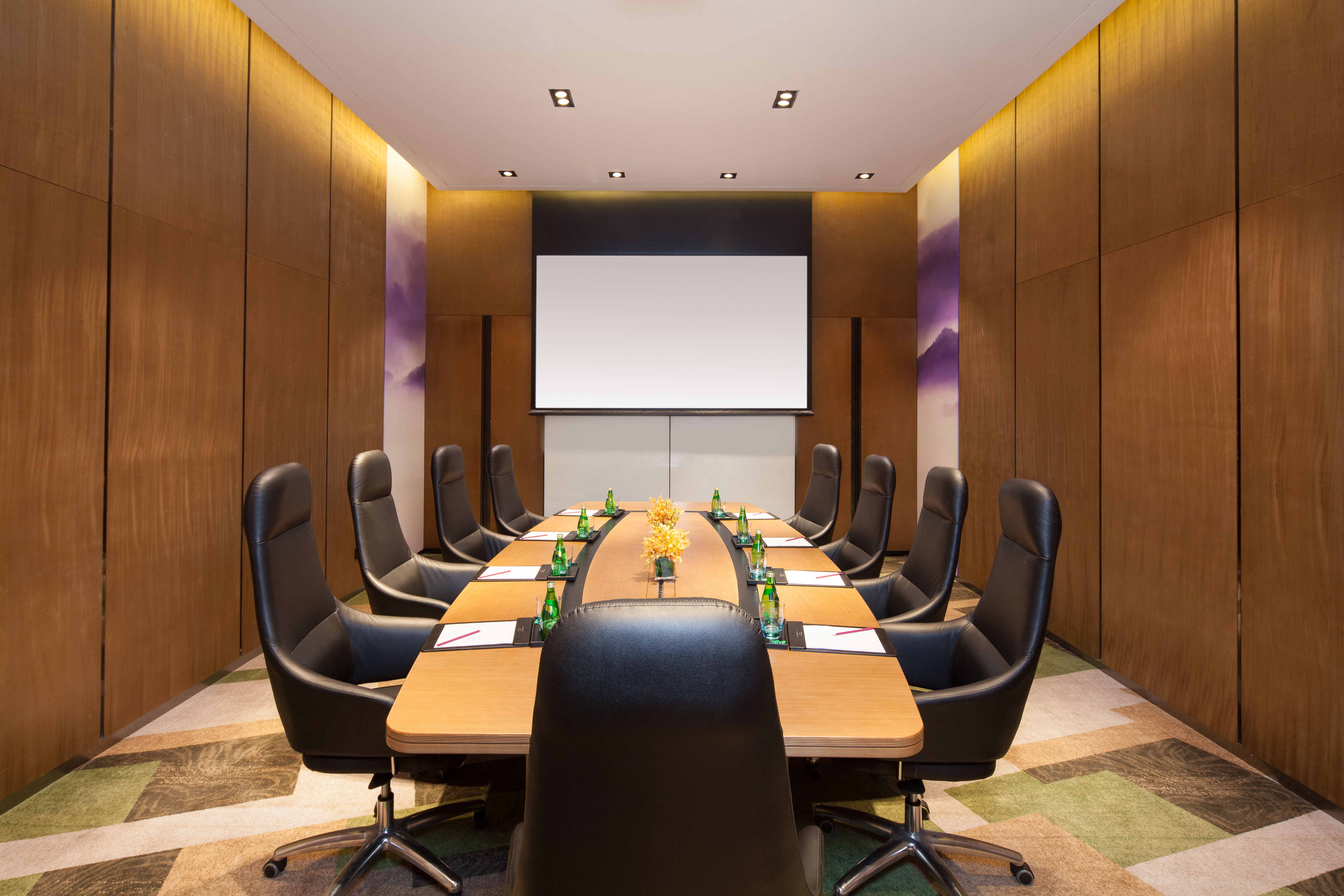 CROWNE PLAZA KUNSHAN 65/79