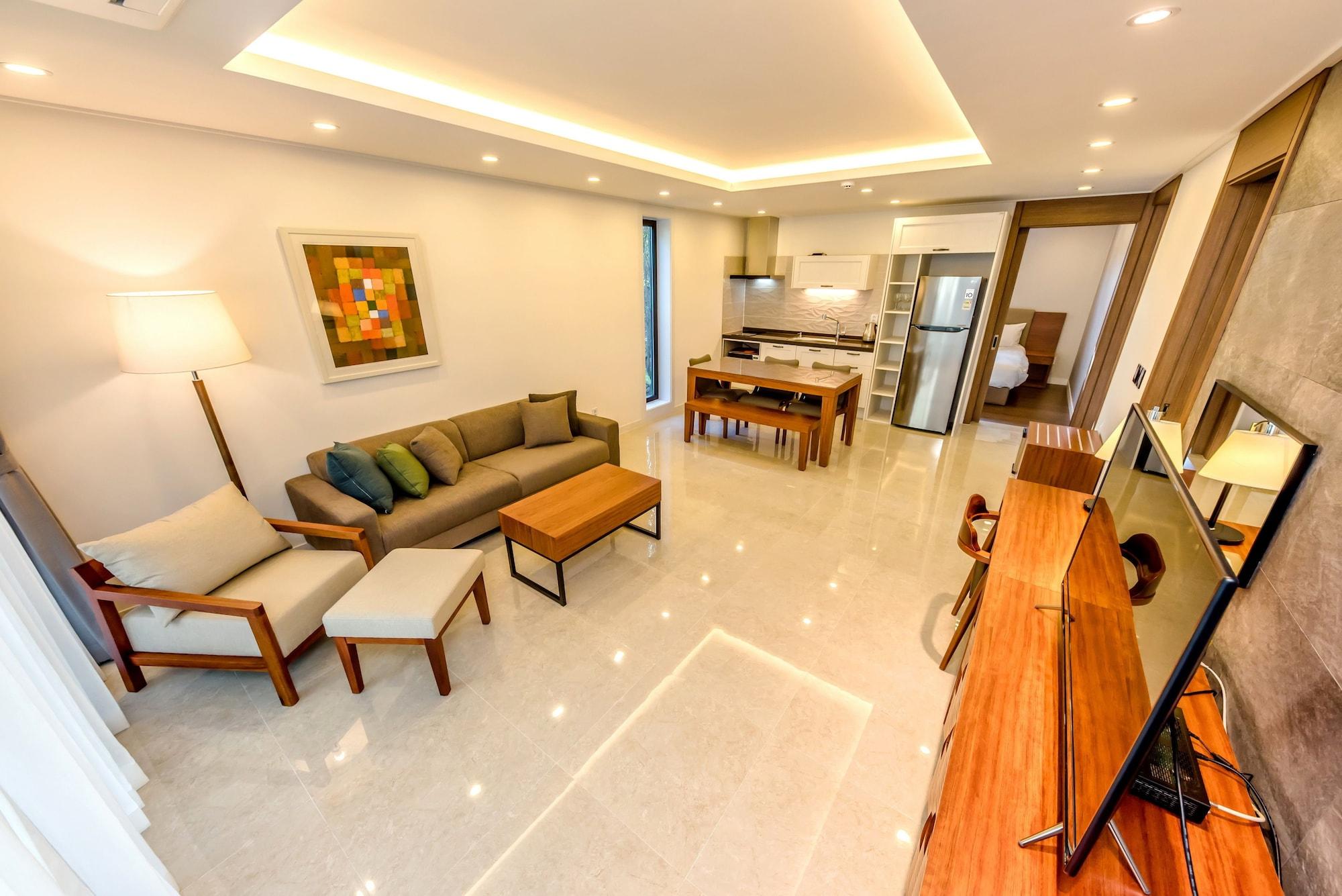 Arts Spa and Pool Villa 32/56