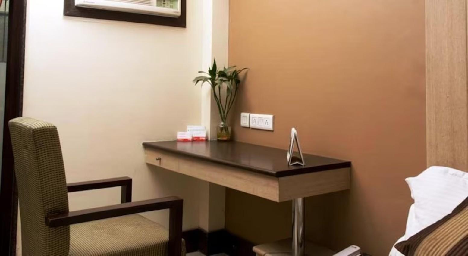 Pacific Inn Huda City Centre Sec 41 13/30